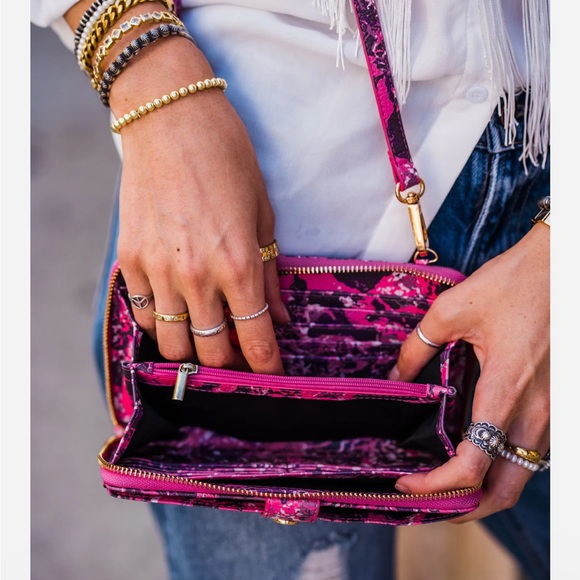 NWT Kinsey Rhea Muddy Girl Wallet - Picture 3 of 6